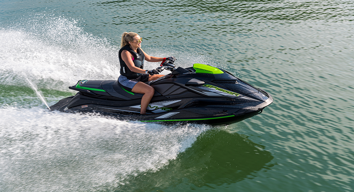 Boating Magazine reviews the GP1800R SVHO