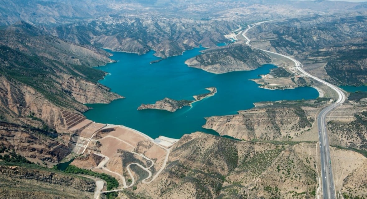 Destinations Pyramid lake And Dam