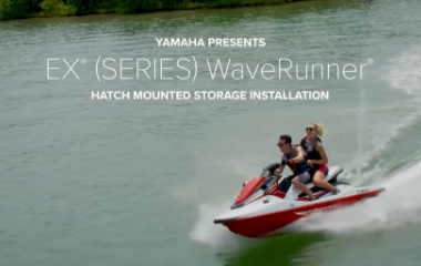 /globalassets/z-old/_waverunners/subpages/video-gallery/yamaha-waverunners-2021-ex-hatch-mounted-storage-installation.jpg
