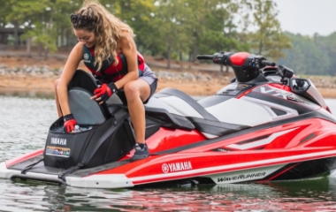 /globalassets/z-old/_waverunners/subpages/video-gallery/yamaha-waverunners-2021-vx-gp-stern-storage-video.jpg